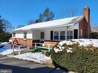 78 Village Dr, Lancaster, PA 17601