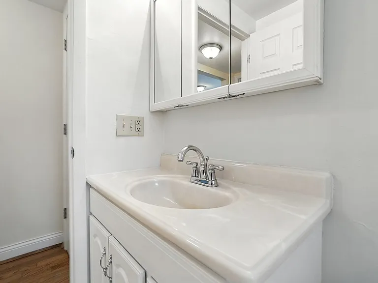 2270 Madison Rd #1B — Photo 42