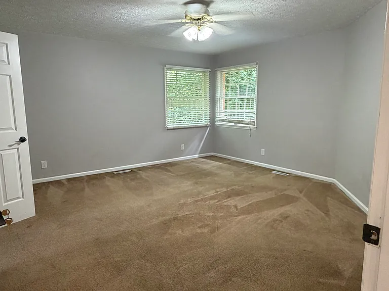 175 Highland Cir — Photo 20