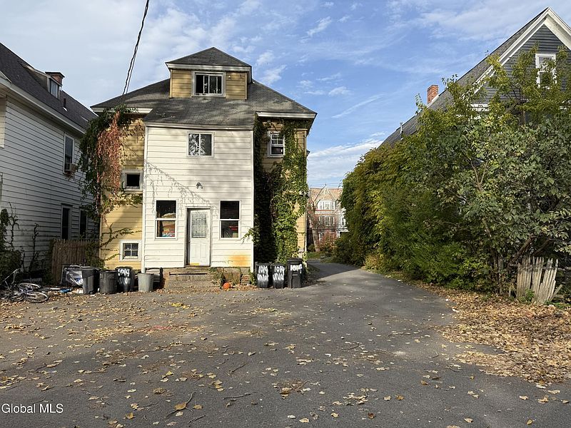 4th image of 1014 Union Street