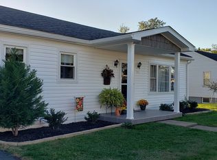 715 Hillcrest Ln, Glen Dale, WV 26038