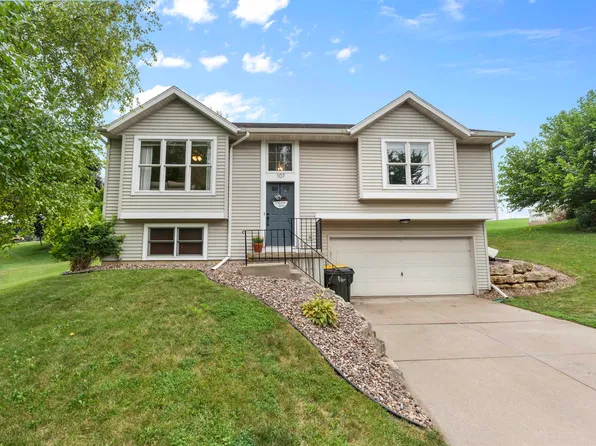 107 Victoria Ln, Barneveld, WI 53507