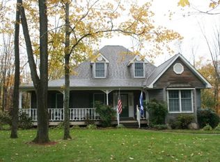 455 Traugers Crossing Rd, Kintnersville, PA 18930