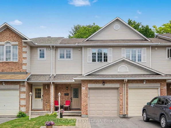 19 Riverbank Ct, Ottawa, ON K2S 1V7