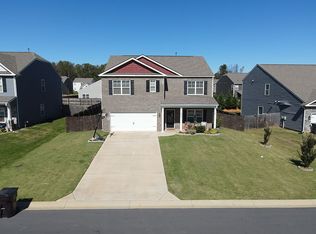 2258 Egret Ln, Piney Flats, TN 37686