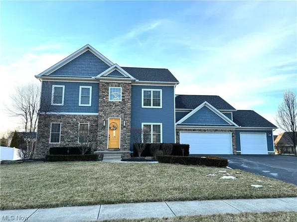 725 Radcliffe Pass, Columbiana, OH 44408