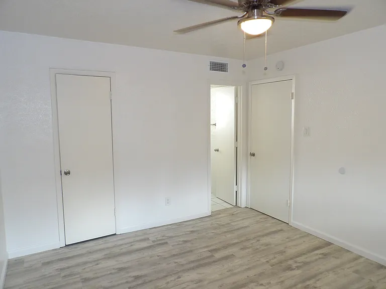 4411 Buena Vista St #5 — Photo 6