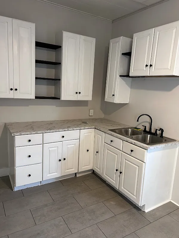 3 bed, 1.5 bath, 1152 sqft, $1,850 — Photo 2