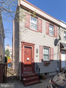 1335 E Hewson St, Philadelphia, PA, 19125