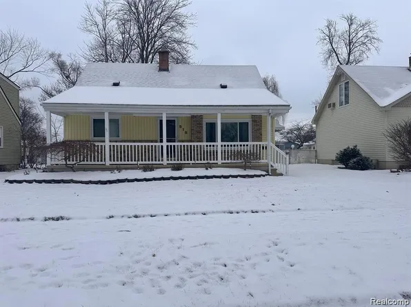 515 S Marias Ave, Clawson, MI 48017