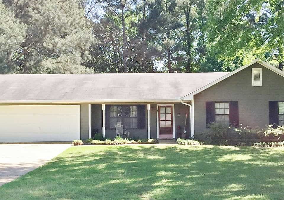 1st image of 217 Creekline Dr