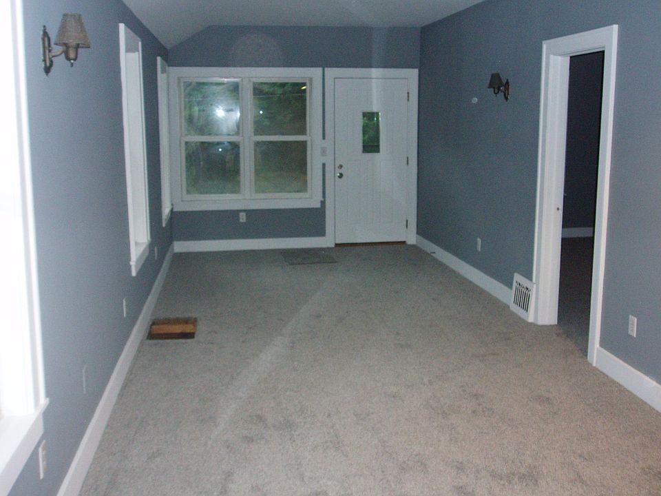 1st image of 525 Clark St NW