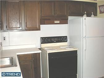 3rd image of 1218 Monroe Ave