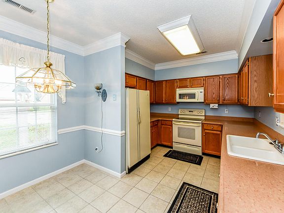 5th image of 4208 Plum Field Way