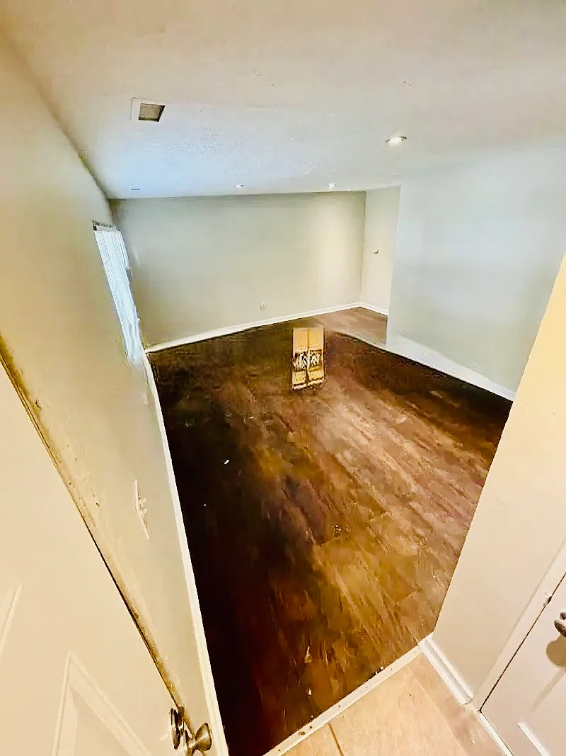 3 bed, 981 sqft, $1,125 — Photo 2