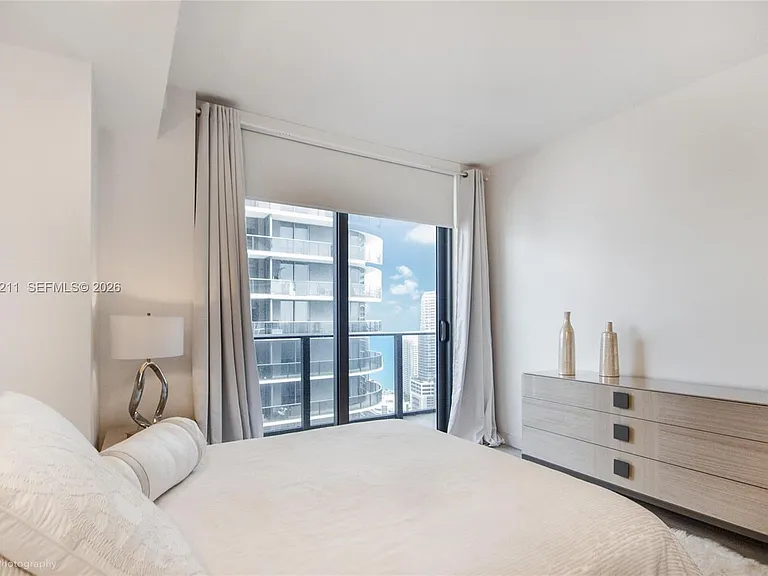 55 SW 9th St #3802 — Photo 8