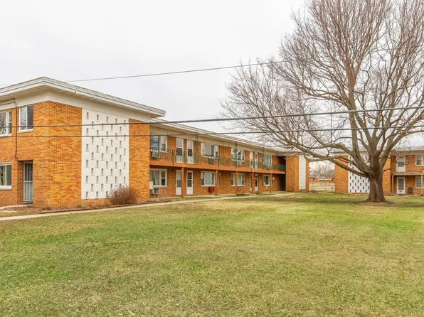 241 Northway Park Rd APT 10, Machesney Park, IL 61115