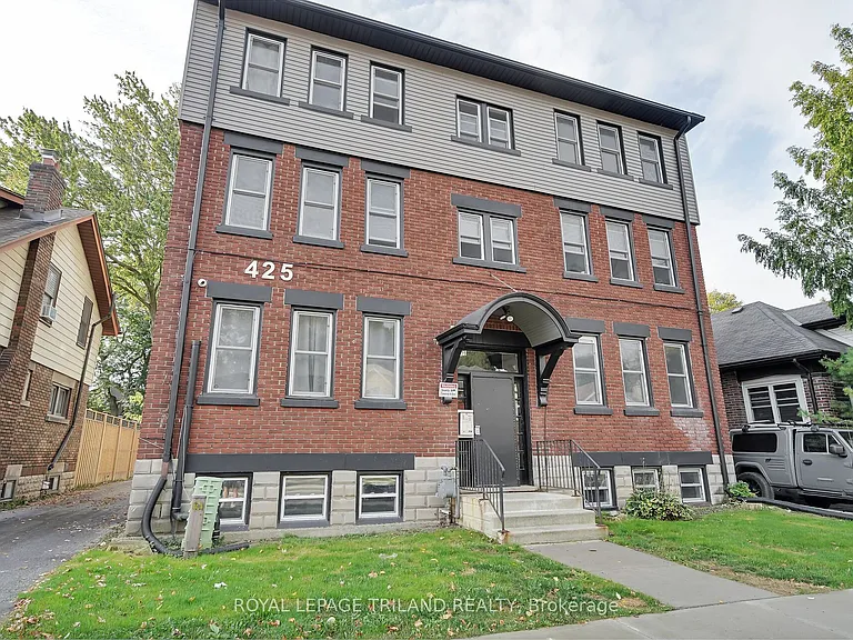 425 McKenzie Ave #1 — Photo 14