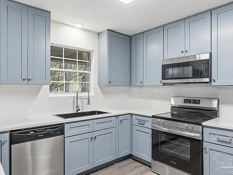 910 Whisperwood Ln S — Photo 10