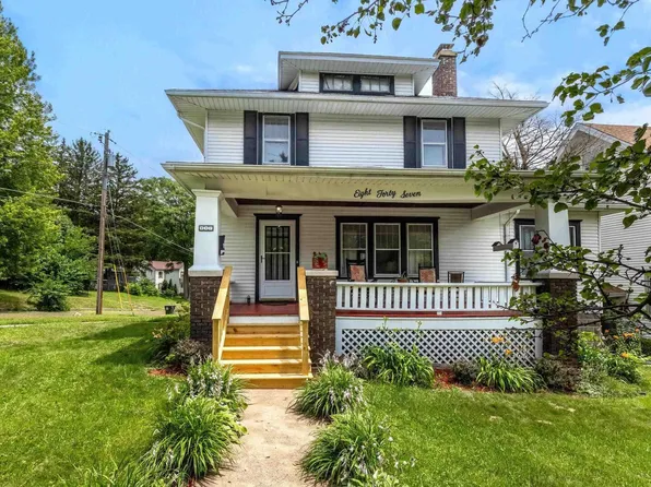 847 College Ave, Davenport, IA 52803
