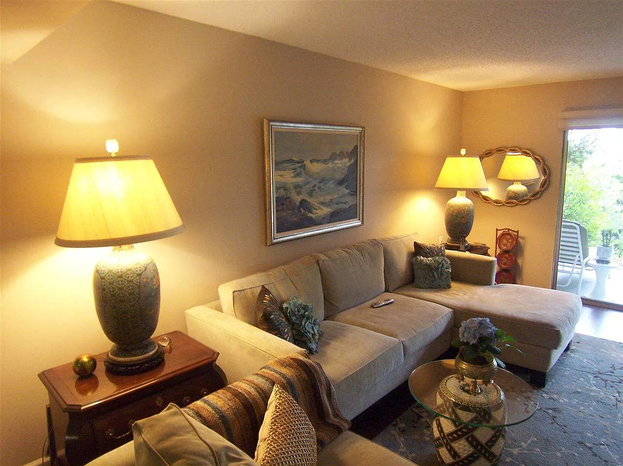 1516 Golden Rain Rd APT 4 photo 1