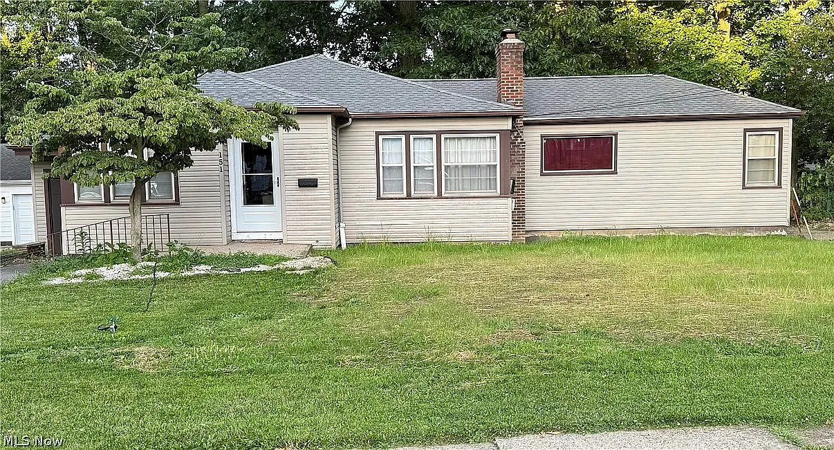 3 bed, 1.5 bath, 1400 sqft, $1,450 — Photo 2