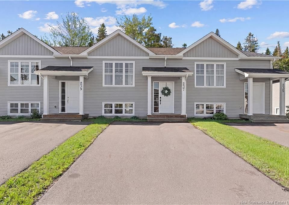1st image of 237 Erables St