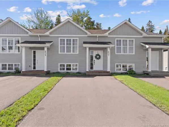 237 Erables St, Dieppe, NB E1A 9B1