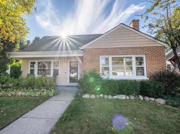 634 Michigan AVENUE, West Bend, WI 53095