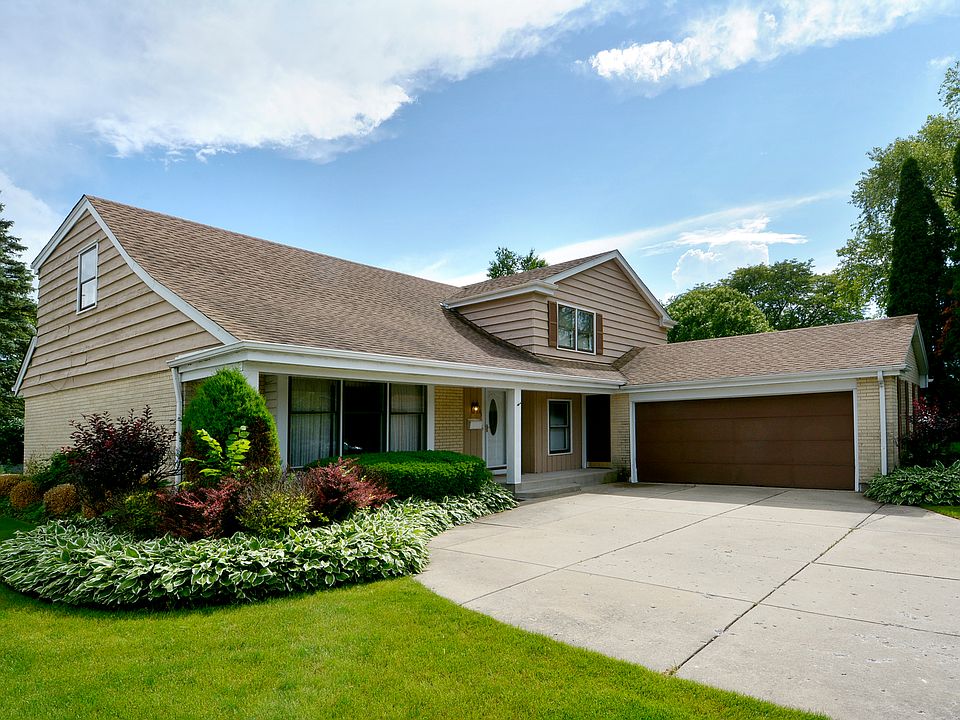 1st image of 1501 E Lake Louise Dr