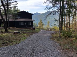 49184 Mountain View Rd, Oakridge, OR 97463