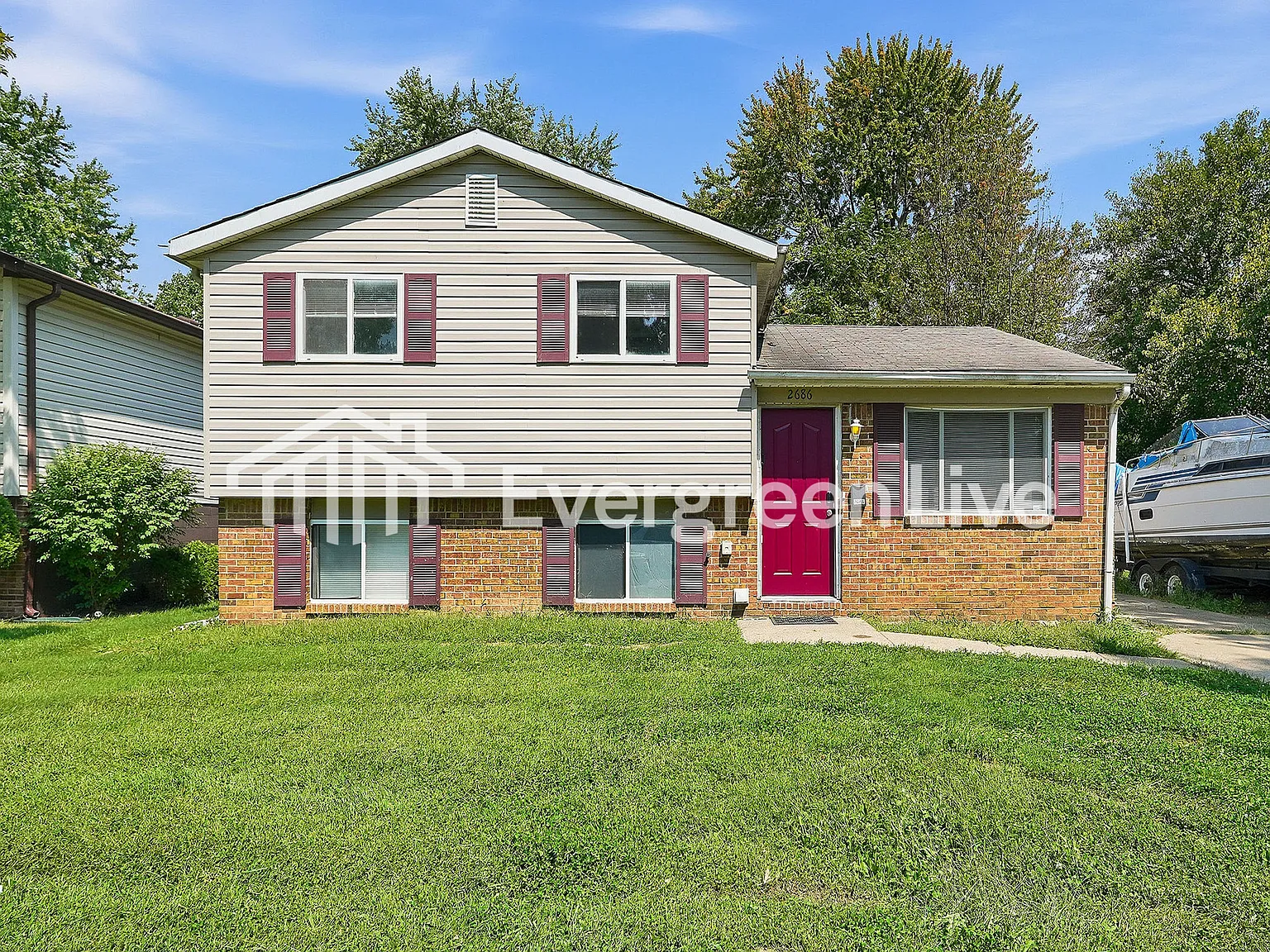3 bed, 2.0 bath, 1281 sqft, $1,695 — Photo 1