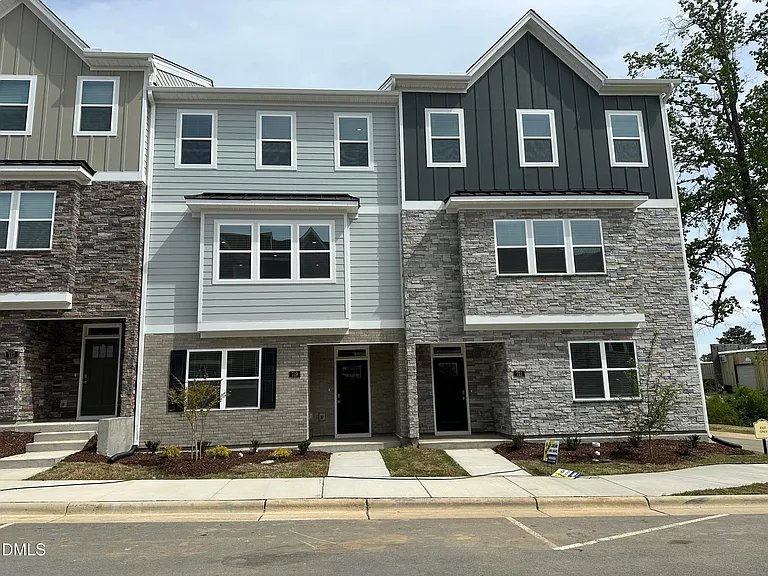 701 Grafton Forest Ln — Photo 1