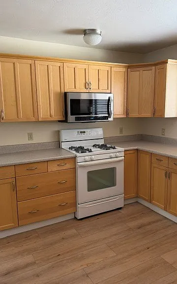1188 E Lexington Ave — Photo 3