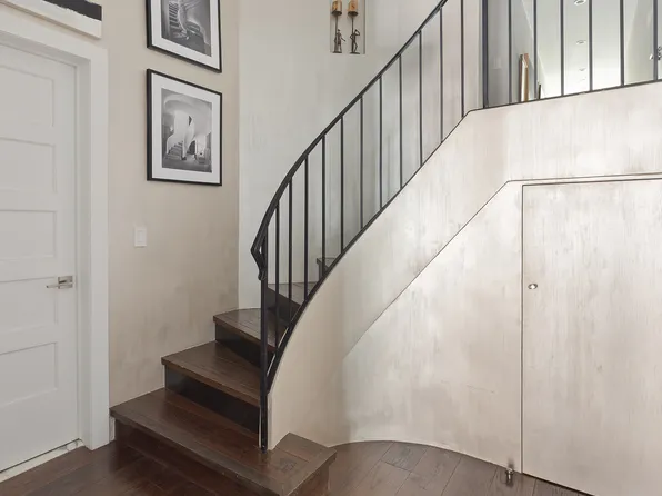 109 Greene Street image 11 of 17