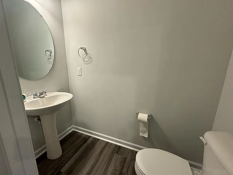 2210 Kasota Ln — Photo 6