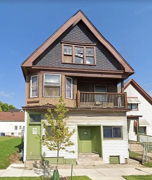 2028-2030 W Greenfield Ave — Photo 4