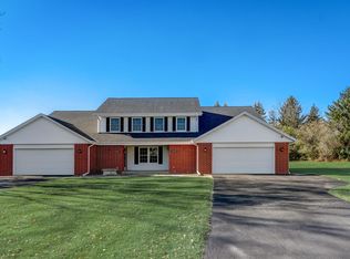 16460 Dane Ct E, Brookfield, WI 53005