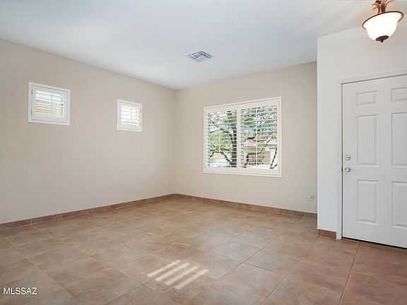 5th image of 9506 N Stonebrook Dr
