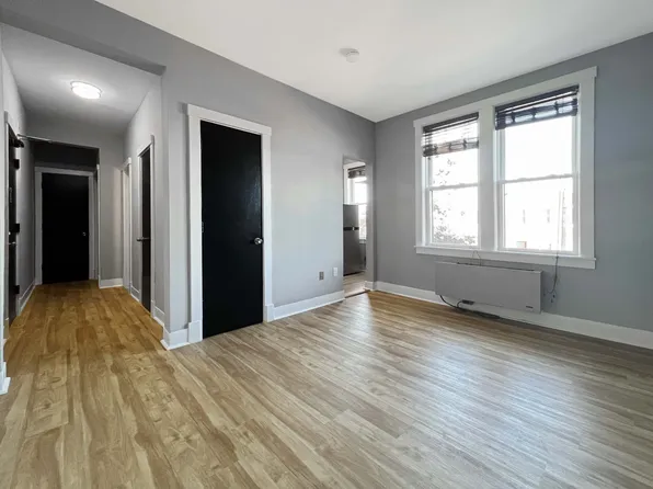 7 18th St SE APT 201, Washington, DC 20003