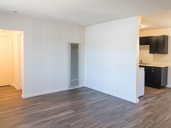 5th image of 350 Roosevelt St APT 3