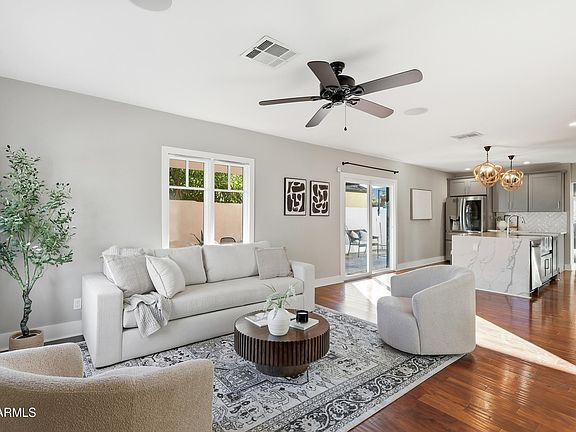 2nd image of 1123 E CORONADO Road