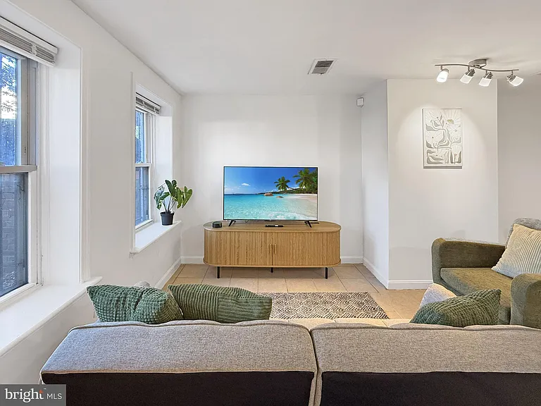 1523 Pennsylvania Ave SE #2 — Photo 2