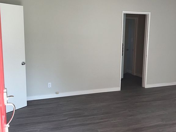 3rd image of 1900 Harbor Ave APT C