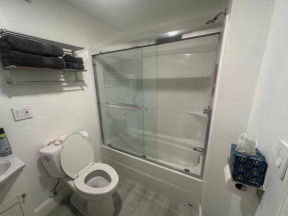 3rd image of 124 Washington St #204