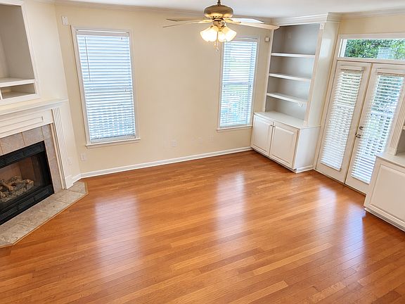 2nd image of 1292 Isle Bay Dr