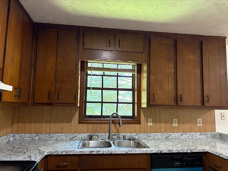 4218 Centennial Trl — Photo 9