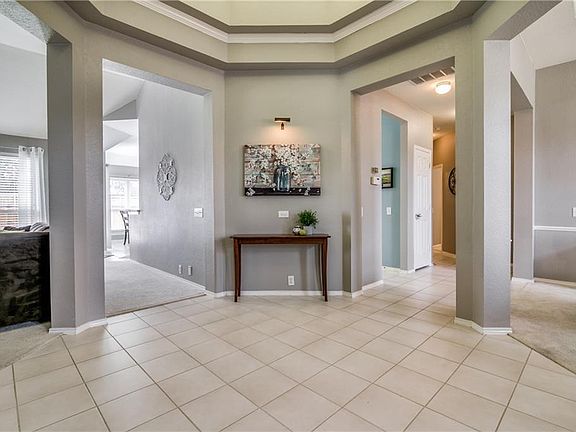 4th image of 1910 Walnut Hill Dr