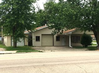 237 S Main St, Ladd, IL 61329