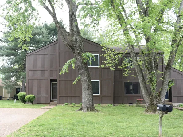 527 Doral Country Dr, Nashville, TN 37221
